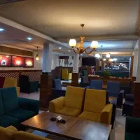 واگذاری کافه رستوران ۴۵۰ متری با تمام امکانات|اجارهٔ مغازه و غرفه|زنجان, |دیوار