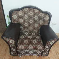 فروش مبل ۴ نفره سالم بعلت تغیر دکوراسیون|مبلمان خانگی و میز عسلی|رشت, شهرک شهید رجایی|دیوار