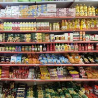 فروشنده سوپر مارکت
