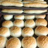 به یک فروشنده نان فانتزی نیازمندم