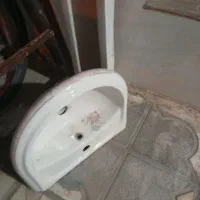 روشویی پایه دار