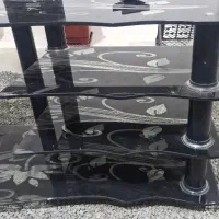 میز تلویزیون شیشه ای