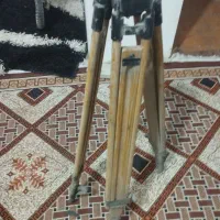 سه پایه دوربین نقشه برداری