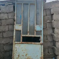درب با چهار چوب