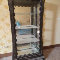 ویترین دیواری