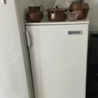 یخچال 8 فوت تمیز و سالم
