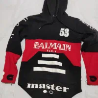 مقداری لباس|لباس|رودهن, |دیوار