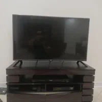 تلویزیون LG به همراه میز تلویزیون|تلویزیون و پروژکتور|تهران, باشگاه نفت|دیوار