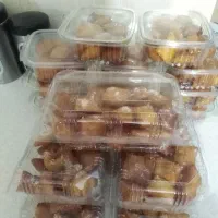 بازاریاب شیرینی های کافی شاپی