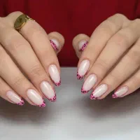 تخفیف ویژه خدمات ناخن کاشت و ترمیم و ژلیش