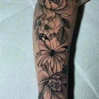 آموزش و اجرا خدمات فوق تخصصی تتو بدن بانوان|خدمات آرایشگری و زیبایی|کرمانشاه, |دیوار