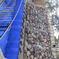 استخدام نیروی کار دائم و بنا