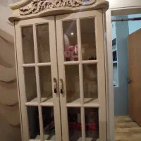 ویترین و تخت و تشک تخت