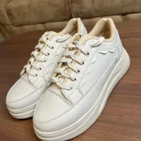 کفش|کیف، کفش، کمربند|گلبهار, شهر جدید گلبهار|دیوار