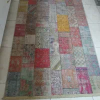 یک عدد قالی مدل پتینه 1.5 ×2.25 و یک قالی روشن