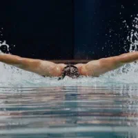 آموزش شنا بصورت تضمینی با قیمت سال قبل