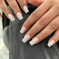 کاشت ناخن ترمیم ناخن