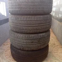 لاستیک 205 کار کرده چهار حلقه