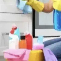 خانم جهت نظافت ساختمان