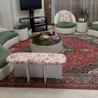 مبل راحتی در حد نو|مبلمان خانگی و میز عسلی|شیراز, دست خضر|دیوار