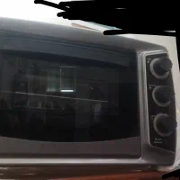 توستر رنگ نقره ای نو