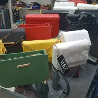 تعدادی کیف نو مغازه خودم زیرقیمت فاکتور