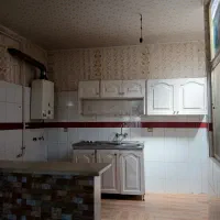 خانه دوطبقه ای که طبقه اول اجاره داده میشود