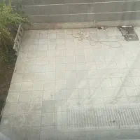زمین بر بلوار اصلی