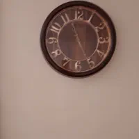 ساعت دیواری خیلی کارنکرده قطرش ۴۰