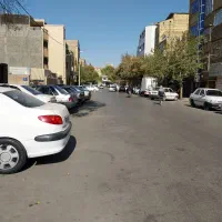 سران. آپارتمان ۱۰۵متری تک واحدی حاشیه خیابان۲۰متری