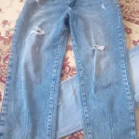 4عدد شلوار لی زنانه در حد نو