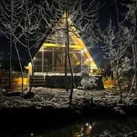 کلبه سوئیسی نوساز لب رودخانه در ماسال|اجارهٔ کوتاهمدت ویلا و باغ|ماسال, |دیوار