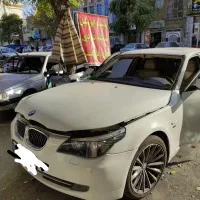 شیشه اتومبیل قنات