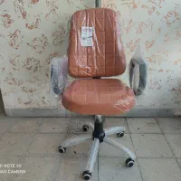 صندلی دانشجویی