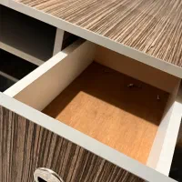 میز|میز تحریر و کامپیوتر|صومعه‌سرا, |دیوار