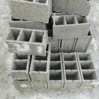 کارگر بلوک زنی