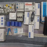 تعدادی وسایل تابلو برق و غیره بفروش میرسد