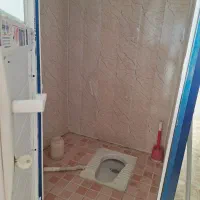 فروش یک سرویس بهداشتی کانکسی و یک کمد دیواری|لوازم سرویس بهداشتی|شهرکرد, |دیوار