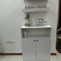 کافی بار سفید|کتابخانه، شلف، قفسه‌های دیواری|تهران, آبشار تهران (دریاچه)|دیوار