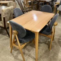 به چند نفر آقا یا خانم ساده جهت فروشندگی