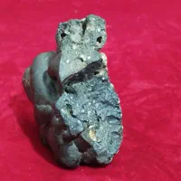 سنگ مشکوک به شهاب سنگ|کلکسیون اشیاء عتیقه|صفادشت, |دیوار