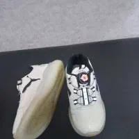 کتانی اسپرت و کتانی ورزشی|کفش و لباس بچه|رشت, باهنر|دیوار