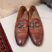 کفش مردانه و زنانه