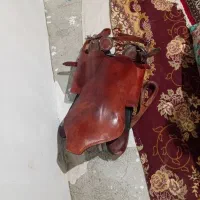 یک عدد زین چرم