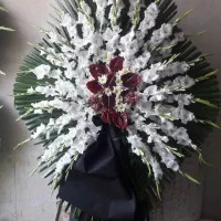 تاج گل ختم و افتتاحیه