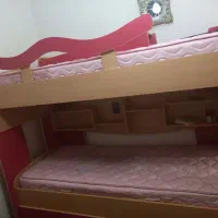 تخت دو طبقه همراه با تشک