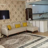 آپارتمان دوخوابه تک‌واحدی نورگیر رباط اول