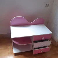 تخت و کمد