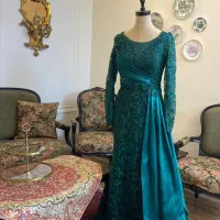 لباس مجلسی سبز سلطنتی