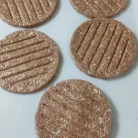 سوسیس همبرگر ناگت|خوردنی و آشامیدنی|گلوگاه بابل (گلیا), |دیوار